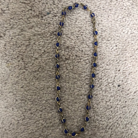 Necklace Blue and gold costume jewelry looks great on. Very pretty. Great shape. - Picture 5 of 6